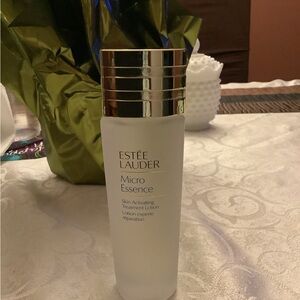 Estee Lauder Micro Essence Skin Activating Treatment Lotion - White and Gold